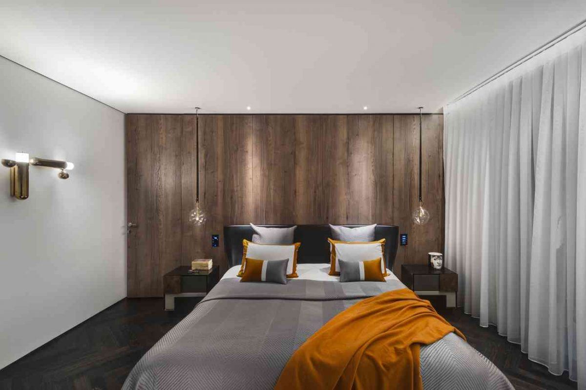 Simoene Architects Ltd – Central Israel חדר השינה בתאורה מיוחדת בעיצובו של קמחי דורי